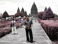 One day At Prambanan Yogyakarta - this is when I went to prambanan, yogyakarta with my family on oktober 2005