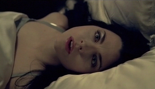 Скачать песню heart shaped box evanescence