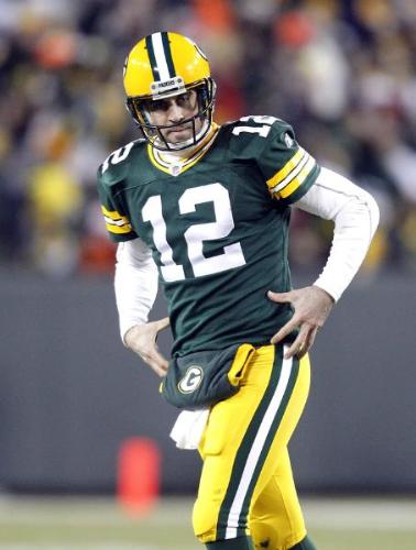 Packer QB - Aaron Rodgers doing his 'championship belt' Move!