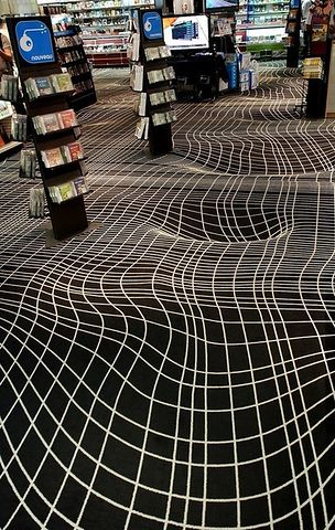 Computer games store floor - This is computer games store in Paris. In fact the floor is absolutely flat.