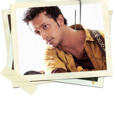 atif alsam - atif aslam looking at something atif alsam - atif aslam looking at something