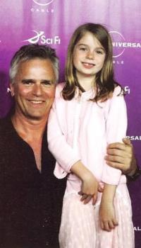  Richard Dean Anderson with his Daughter Wylie - Richard met Apryl Prose, and together they celebrated the birth of their first child, a daughter, on August 2, 1998. 

Wylie Quinn Annarose Anderson entered the world at 7 lbs. 11 oz. 
Richard talks with great enthusiasm about his new adventure of fatherhood, and takes great pride in his reputation as a doting dad