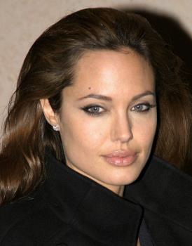 Angelina - Botox lips - Too much!!
