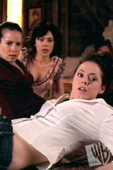 Charmed - The Charmed girls : Paige, Piper, and Pheobe from "Once in a blue moon"