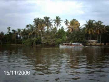 Kerala - Nature&#039;s beauty - This picture is taken in Kerala , a state
in South India . Kerala is a very rich with
beautiful nature . 