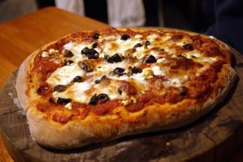 Thick crust pizza  - pizza mania