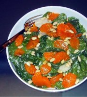 Mandarin Spinach Salad - MAde with spinach, mandarin oranges,sunflower seeds, and almonds with a sesame seed oil/soy sauce dressing.