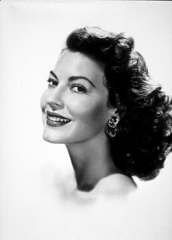 ava gardner - ava gardner photo,side shot