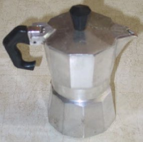 Espresso maker for Café Cubano - Espresso maker for Café Cubano.. como me encanta.. how I love it Espresso maker for Café Cubano - Espresso maker for Café Cubano.. como me encanta.. how I love it