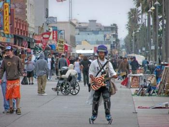 Venice Beach stroll - this is just a small part of the Venice Beach boardwalk area....its a blast there and i cant wait to take my kids..