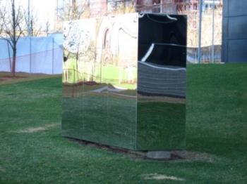 aRT sCULPTURE - I Love this mirrored steel piece of art out front of the Guthrie Theatre