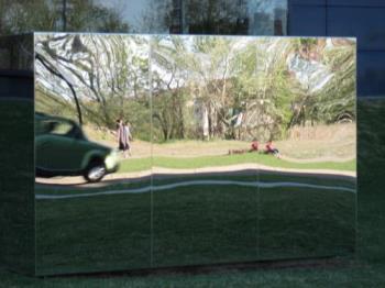 Mirrored Sculpture - I love the "wavy" appearance of this shot Mirrored Sculpture - I love the "wavy" appearance of this shot