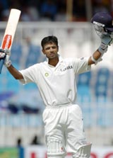 Rahul Dravid raises bat and helmet to acknowledge  - Rahul Dravid raises bat and helmet to acknowledge his double-century, Pakistan v India, 3rd Test, Rawalpindi, 3rd day, April 15, 2004