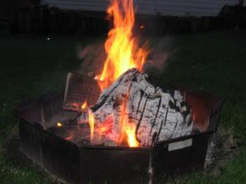 Ahhhh - I get so serene sitting by a bonfire.