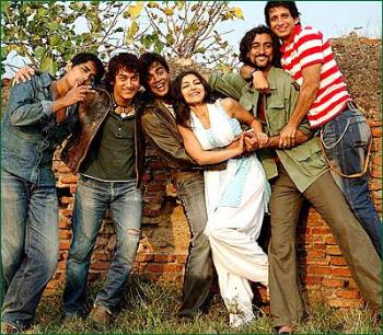 A lighter moment in the movie - All friends together