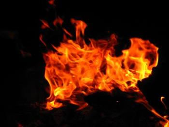 Ooooh Ahhhhh - lOVE STARING AT FLICKERING FLAMES.