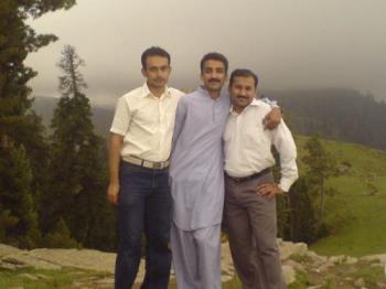 me with my friends - Dr ilyas,Dr hamad,Dr moeen