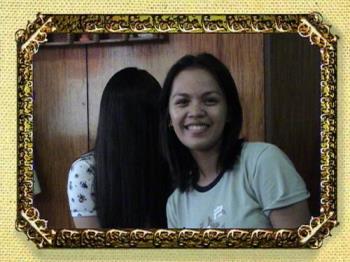 background: me as sadako eeeekkk!! - a pic taken by my bro..me at background as sadako with my cousin..eeeekkkk! wehehe