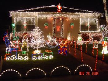 Christmas Lights - One of the best Christmas light displays in 2004