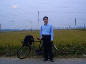 bike-riding in the country - It is such a nice day to have a bike riding in the country with fresh blowing your face. 