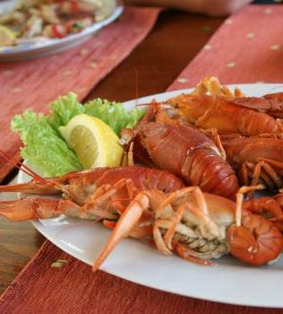 yummy lobsters - they were fried and dipped in hot water yummy lobsters - they were fried and dipped in hot water
