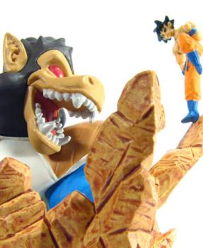 Goku vs Vegeta Oozaru - An action figure of the Gokuvs Vegeta match