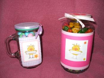 Easter jars - Recycling jars for Easter gifts. Filled with candy!