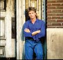 Richard Dean Anderson - Richard Dean Anderson starred in the TVShow McGyver 1994 as Angus McGyver.