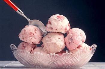 ice cream - strawberry ice cream