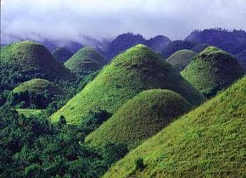 Chocolate Hills - The stunning chocolate hills in Bohol.