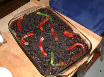 dirt cake - dirt cake . looks so real in this picture