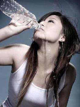 drinking girl - good photo.do you like it? drinking girl - good photo.do you like it?