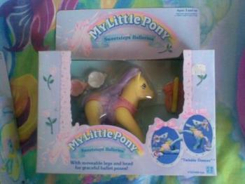 MIB Twinkle Dancer - The pony I received instead of the one I ordered. MIB Twinkle Dancer - The pony I received instead of the one I ordered.