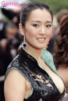 Gong Li is now Singaporean - The latest news on the papers about Gong Li&#039;s conversion created a barrage of netizen rage