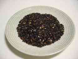 Black Rice! - This is a photograph of Black Rice in raw form! The cooked rice also does have a black color!