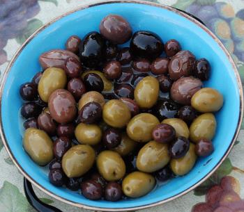 Assorted olives - Plates full of assorted olives