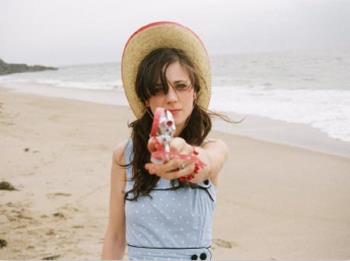 Zoooeeeeeeeeeyyyyyy Deschaneeeeeeeeeeeeel I loveee - She's got the most amazing blue eyes! Zoooeeeeeeeeeyyyyyy Deschaneeeeeeeeeeeeel I loveee - She's got the most amazing blue eyes!