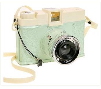 Dreamer - The Diana+ Dreamer by Lomography