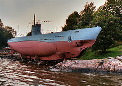 submarine - trauma and phobia are related to each other and in the same world of effect.