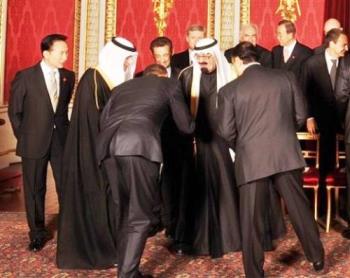 0bama bows to Saudi King - POTUS bows to King of Saudi Arabia