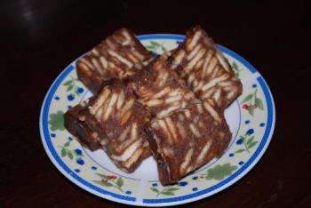 Batik cake - Simple cake made of biscuits.