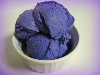 ube ice cream - this is my favorite ice cream flavor.. 