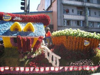 flower festival float - a hotdog company float of flowers