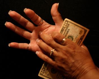 myth behind itching hand - Myth behind itching hand.
