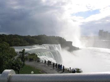 Niagra USA - My hubby saw Niagra USA, on october 4 and 5 2003,when he tought it was all the time infront of his eyes. Niagra USA - My hubby saw Niagra USA, on october 4 and 5 2003,when he tought it was all the time infront of his eyes.