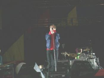 Tom Chaplin from Coldplay - I&#039;ve taken this picture from one of the concerts of Keane in their Perfect Symetry tour 2009
