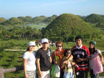 chocolate hills in bohol - our trip to bohol last dec 22, 2009
just some parts of the chocolate hills...