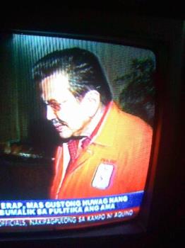 Erap&#039;s campaign - Erap is campaigning