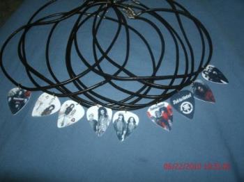 pick pendants - necklace 