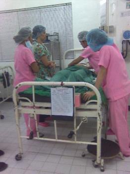 volunteer nurses at work - The volunteers in the hospital.
